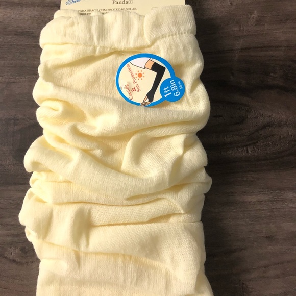 NWT Yellow Panda Arm Sleeve - Picture 2 of 4